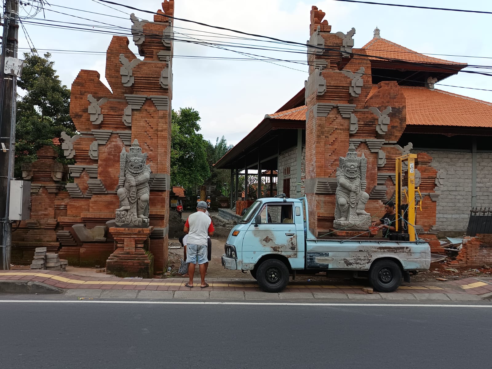 WhatsApp Image 2025-04-11 at 7.05.43 PM gapura style bali